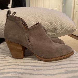 Jeffrey Campbell Rosalee booties, never worn